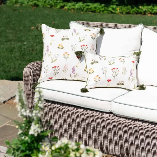 Hot Pomegranate Inc Botanical Garden Throw Pillow Cover