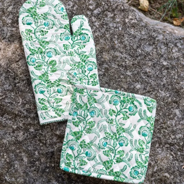Online Pomegranate Inc Gardenia Vine Emerald Oven Mitt Set
