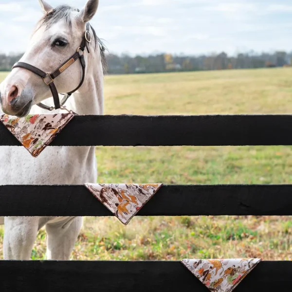 Discount Pomegranate Inc Paddock Scene Linen Napkin