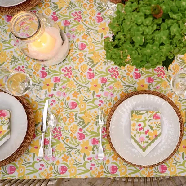 Sale Pomegranate Inc 70s Flower Tablecloth