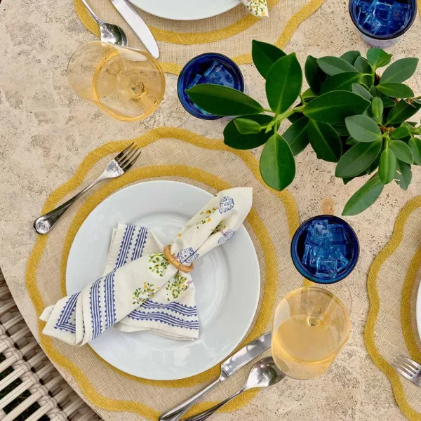 Fashion Pomegranate Inc Yellow Scallop Edge Woven Placemats | Set 4